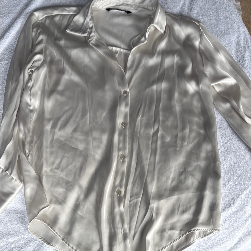 Zara Casual Button Down Shirt glossy beige